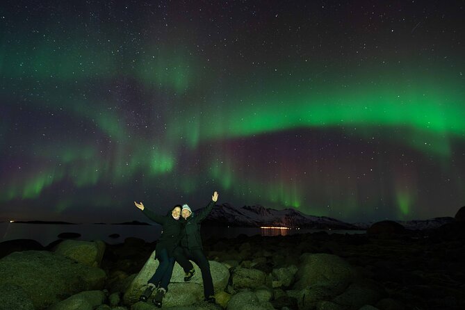 Tromsø Northern Lights with Campfire and Professional Photos - Discover the Tromsø Northern Lights with Campfire and Photos for an Arctic Adventure