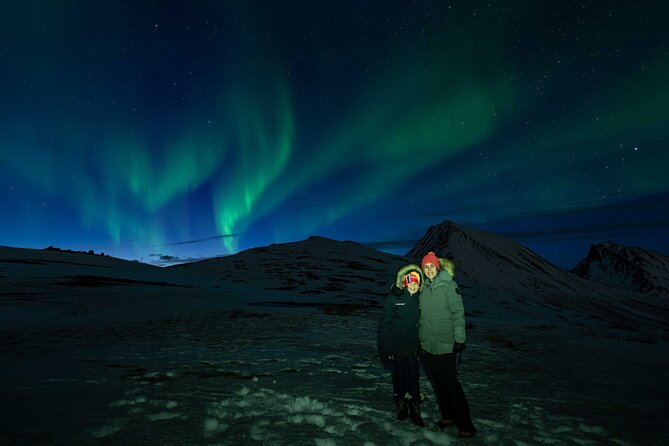 Tromsø Northern Lights with Campfire and Professional Photos - The Guides’ Passion and Expertise