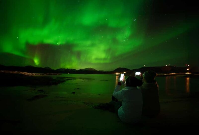 Tromso: Photograph the Northern Lights with an English/Spanish Photographer, Minibus - The Value of Guided Aurora Photography in Tromsø