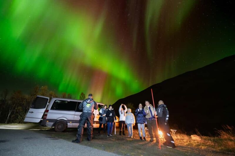 Tromsø: Premium Northern Lights Tour Small Group 8 Guests - Key Points