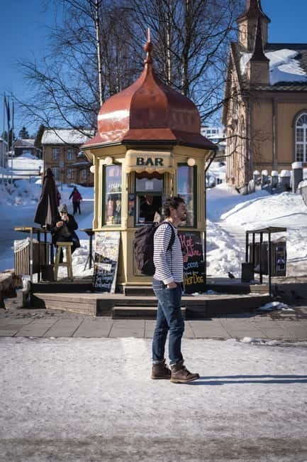 Tromsø: Private Photoshoot in the City Centre - Location Highlights: Tromsø’s Charming Spots