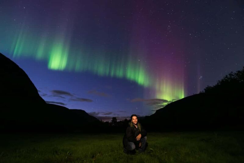 Tromsø: Small-Group Northern Lights Chase by Van with Photos - Locally Guided Stopovers with Stories and Legends
