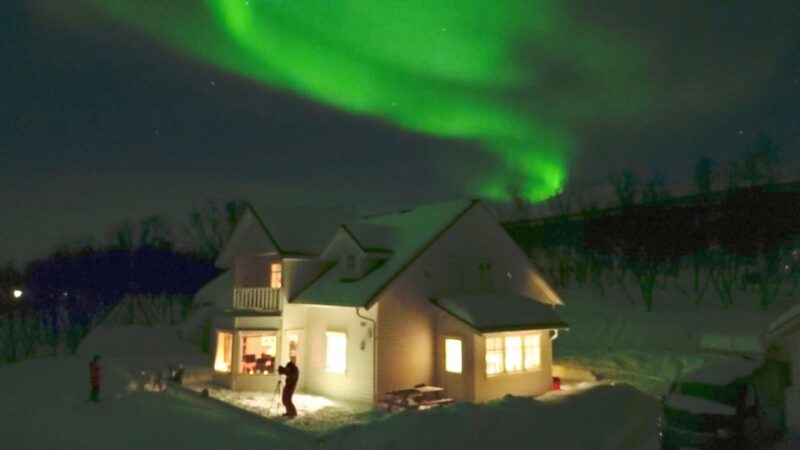 Tromsø: Snowmobile Safari with Aurora Crystal Lavvo Stay - Breakfast and Return Journey to Tromsø