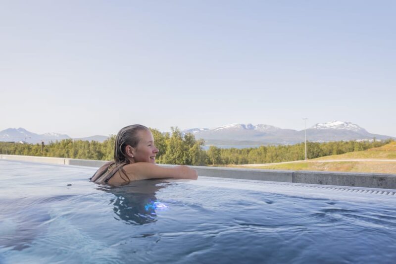 Tromsø: Spa/Pool with Bath, Sauna and Outdoor Heated Pool - Outdoor Heated Pool and Spectacular Views