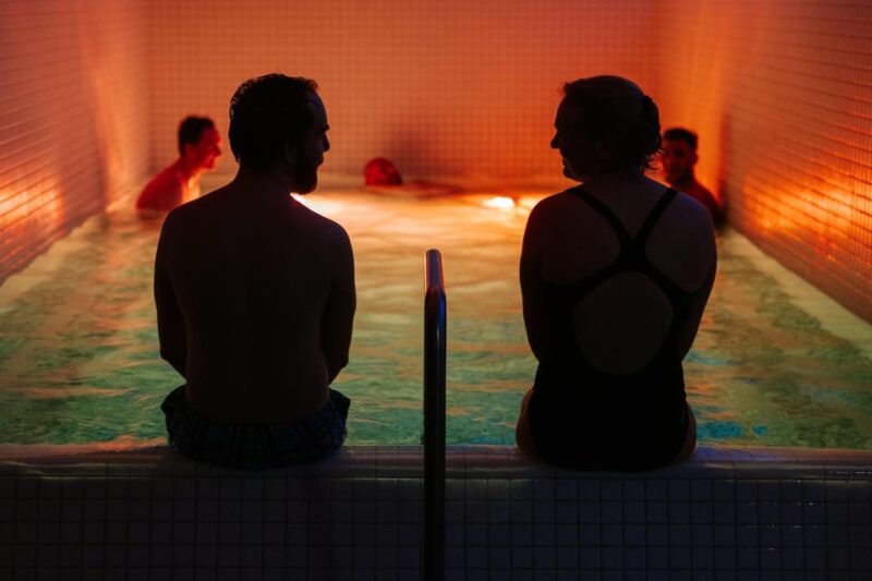 Tromsø: Spa/Pool with Bath, Sauna and Outdoor Heated Pool - Water Features for All Ages and Activity Levels