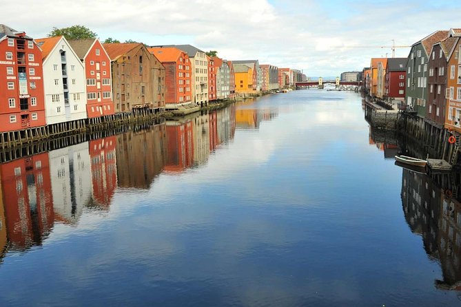 Trondheim Private Transfer from Trondheim (TRD) Airport to City centre - Seamless Pickup at Trondheim Airport (TRD)