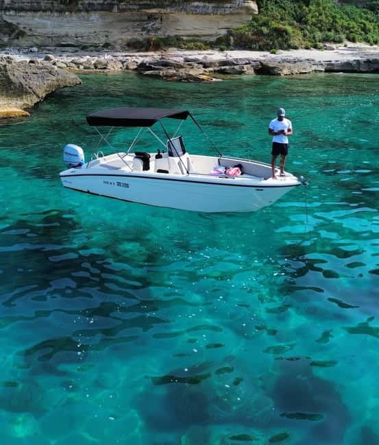 Tropea: escursione Max 8 People esclusive Costa degli Dei - Discover the Hidden Blue Cave and Snorkel Among Marine Life