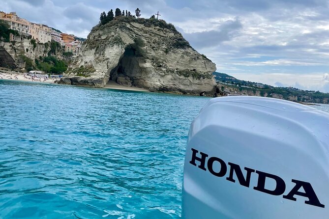Tropea private boat tour - Discovering Roman Archaeology at Formicoli Beach