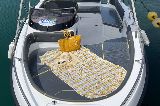 Tropea: Rental New Boat 2025. 4 hours of pure fun - 7 seats - Exploring Tropea’s Iconic Beaches and Caves