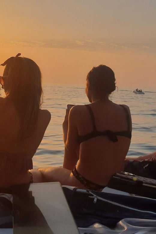 Tropea: Sunset Aperitif on a Sailing Boat - Pacing and Group Size