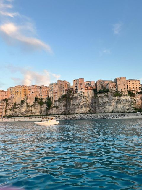 Tropea: tour in barca al tramonto con aperitivo - The Itinerary: Exploring Tropea’s Coastal Gems
