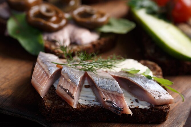 True Berlin Street Food Tour  Global Flavors in Alexanderplatz - Ending on a Sweet Note with Berliner Donuts