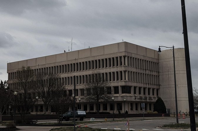 True Crime Tour of Fayetteville - The Guide’s Expertise and Storytelling Style