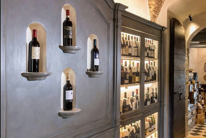 Truffle hunt, Lunch, Horse riding, a top half-day near Florence - Meet a Professional Truffle Hunter and His Dogs