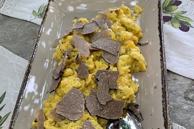 Truffle hunting adventure - Practical Details: Meeting, Duration, and Group Size