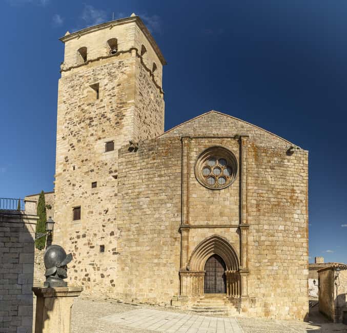 Trujillo: Check out the churches of Santa María la Mayor and San Martin de Tours - The Advantages of the Audio Guide Service