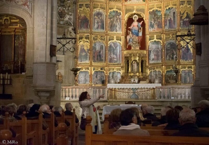 Trujillo : Guided visit "Medieval Scenery and Route of the Discoverers". - The Discoverers’ Center and Santiago Church