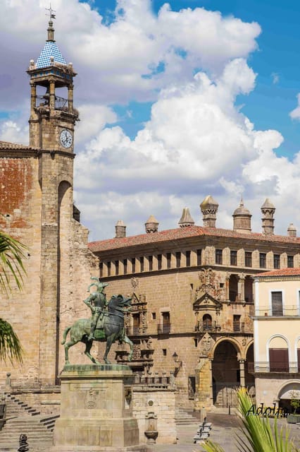 Trujillo : Guided visit "Medieval Scenery and Route of the Discoverers". - The Thematic Route of the Discoverers