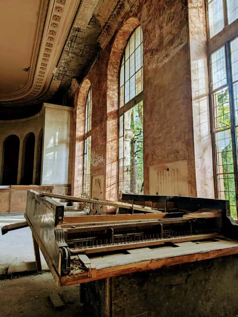 Tskaltubo: Abandoned Hotels tour, Tetra Cave & Wine tasting - Scenic Horseback Ride Through Tskaltubo’s Nature Trails