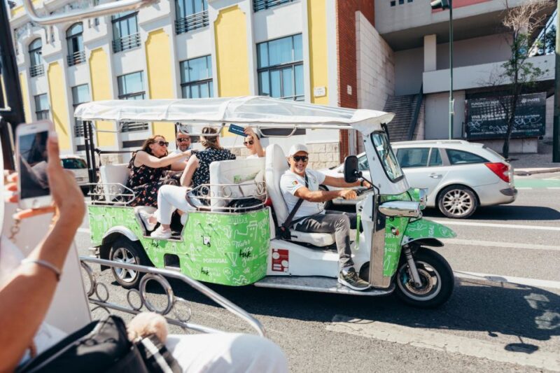 Tuk Tuk Lisbon: 3H00 Lisbon Charms - The Stops and Highlights in Detail