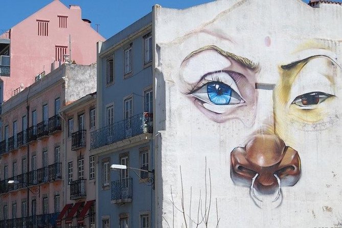 Tuk Tuk Lisbon: Exploring Urban Art 2H or 3H - Celebrating Portuguese Literary Heritage through Murals