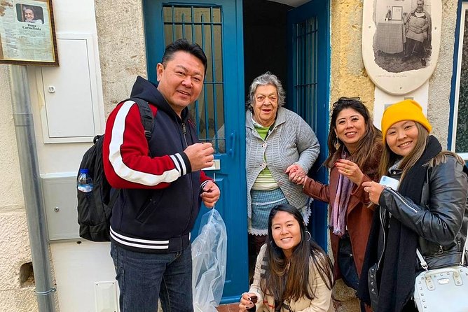 Tuk Tuk Lisbon Guided tour! 100% PRIVATE & PERSONALIZED - Starting Point in Lisbon: Largo do Regedor