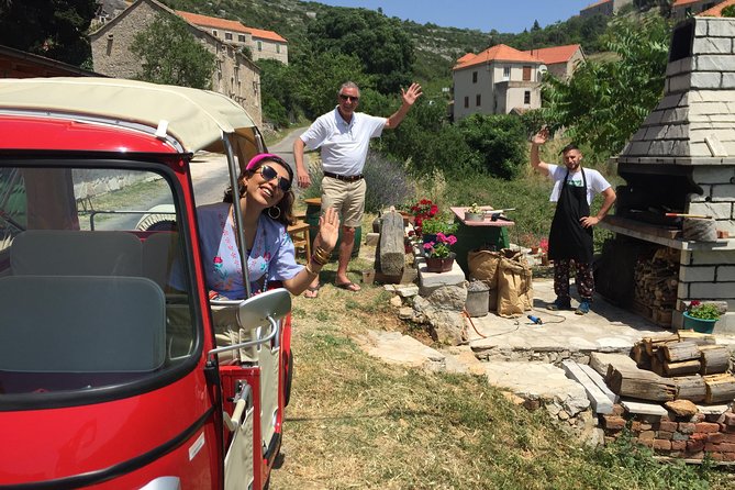 Tuk Tuk Sightseeing Tour of Hvar - Convenient Meeting Point and Tour Duration