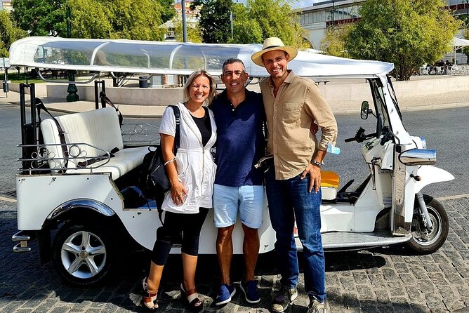 Tuk Tuk Thrills: Discover Lisbon Like a Local - Panoramic Views from Miradouro São Pedro de Alcântara