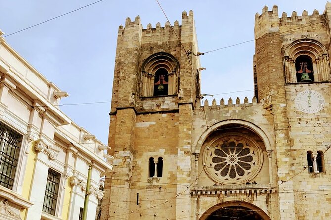 TukTuk Tour 3 Hours In Lisbon - Exploring Lisbon’s Historic Landmarks and Neighborhoods
