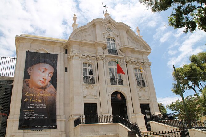 TukTuk Tour 3 Hours In Lisbon - Exploring Lisbon’s Vibrant Squares and Nightlife