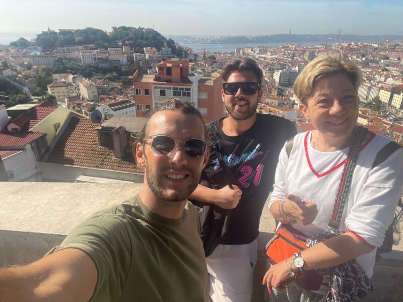 Tuktuk tour in lisbon - viewpoints - street art - churches - The Route and Stops in Detail