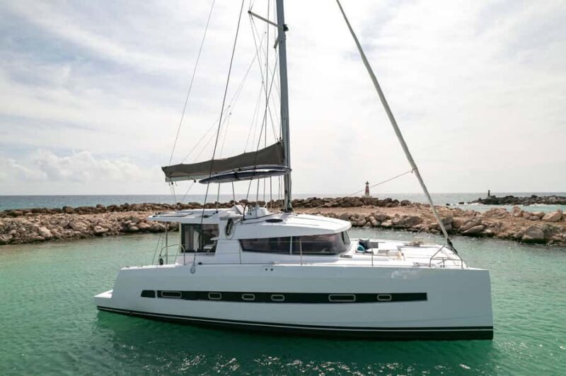 Tulum Bliss: Exclusive Luxe Yacht Experience - Gourmet Dining and Refreshing Cocktails Aboard