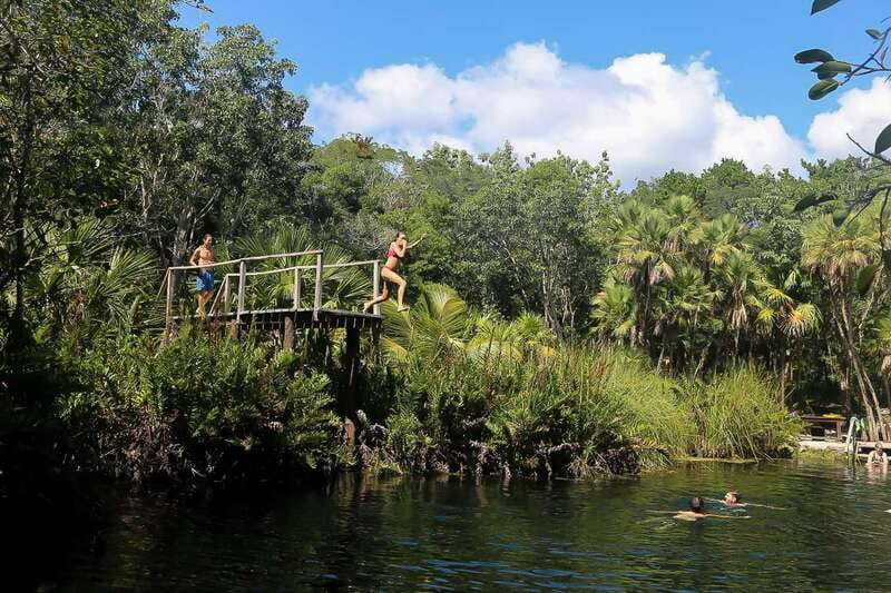 Tulum: Guided Bike Tour of Tulum Ruins, Tacos & Cenote - Savoring Authentic Tacos at a Local Taqueria