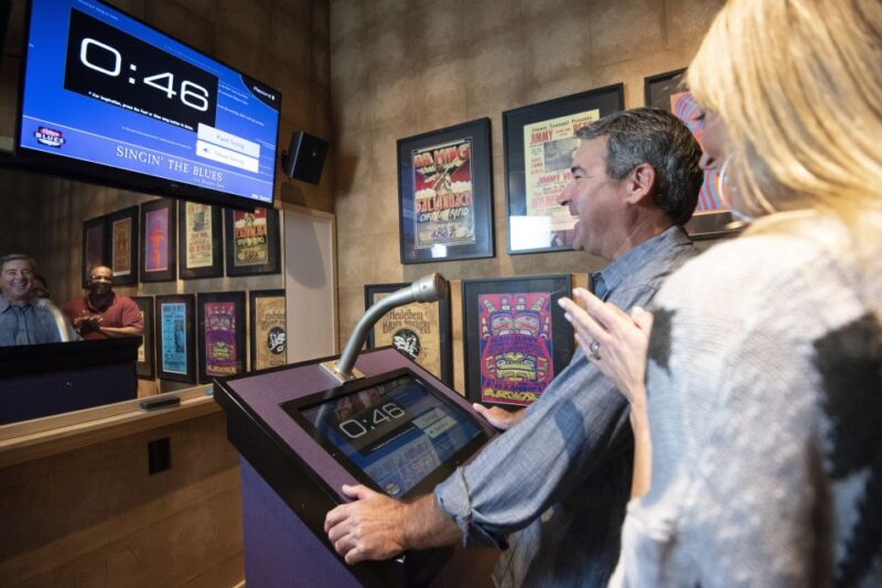 Tunica: Gateway to the Blues Museum Tour - Over 20 Guitars Used by Famous Artists