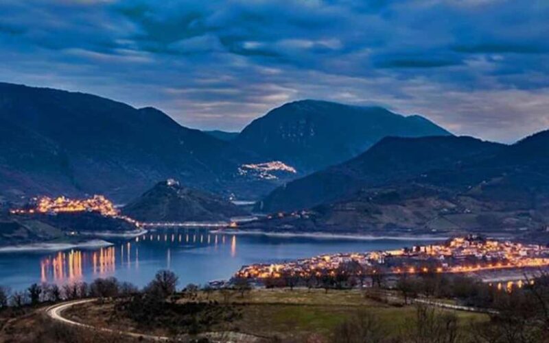 Turano Lake: full day trip with Hike, Castle, Tour and Lunch - Visiting Castel di Tora and Its Panoramic Views