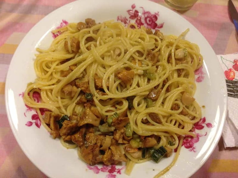 Turano Lake: full day trip with Hike, Castle, Tour and Lunch - Optional Walk to the Local Waterfall