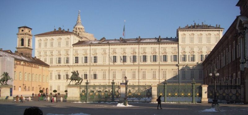 Turin: 2,5 Hour Classic Walking Tour - Discovering the Roman Grid and Old City Streets