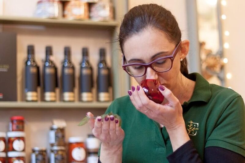 Turin: Gastronomy tasting through oil, wine and cheese - Key Points