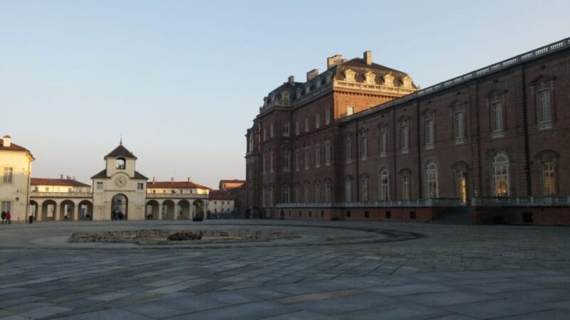 Turin: Palace of Venaria Guided Tour - Exploring the Venaria Palace Architecture and Interiors