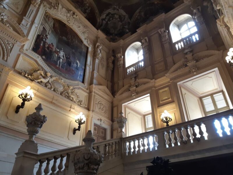 Turin: Royal Palace & Cathedral Tour w/ Skip-the-line Entry - Meeting Point and Accessibility Considerations