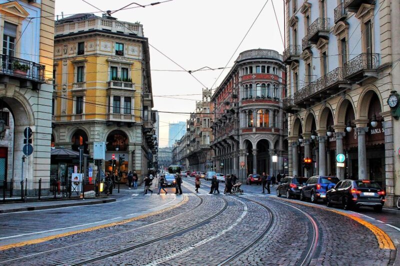 Turin: Small-Group Walking Tour of Top City Highlights - Key Points