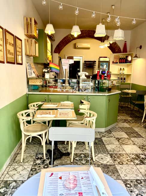 Turin: Veg Pizza, Kombucha, and Organic Wine Tasting at Grandma's - Welcome to Casa di Nonna Cleme in the Heart of Turin