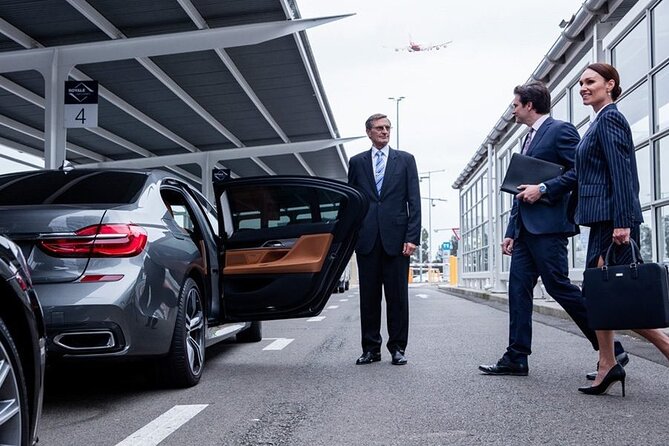 Turkey Istanbul Airport Transfer-Private Professional Hassle-Free - Smooth and Private Istanbul Airport Transfers at an Attractive Price