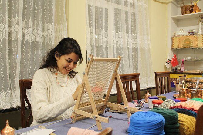 Turkish Carpet Rug Weaving Workshop (Hal Kilim Dokuma Atölyesi) - Meet the Instructor: Ilker and the Workshop Style