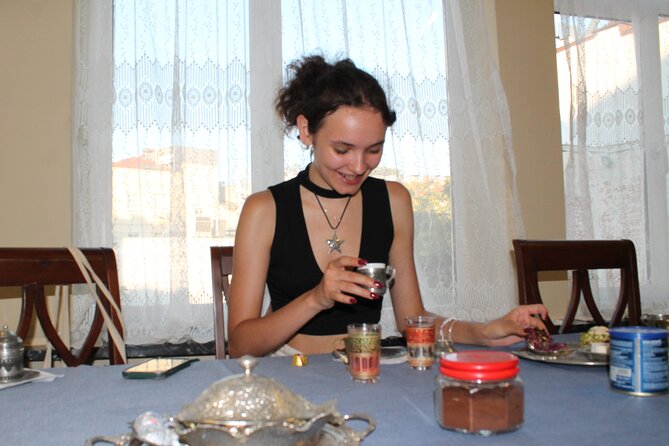 Turkish Coffee on Sand and Fortune-Telling Workshop by Gentlemen - Starting Point in the Heart of Beyolu