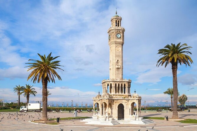 Turkish Food Walking Tour in Izmir - Starting Point at Izmir’s Clock Tower