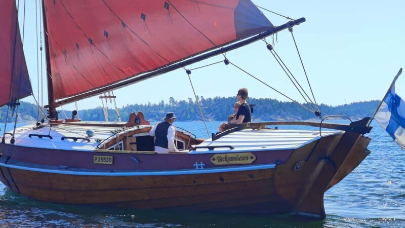 Turku Archipelago: 3-hour Sailing Trip Around Källdö Islands - The Authentic Maritime Atmosphere on the Storbåt Tacksamheten