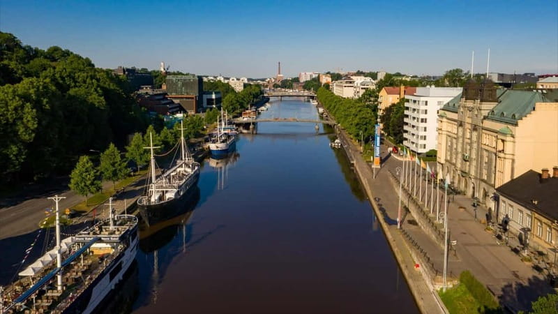 Turku: Express Walk with a Local in 60 minutes - Comparing This Tour to Other Turku Experiences
