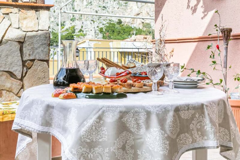 Tuscan Lunch & Winery Tour with Tasting in San Gimignano - Logistics and Practical Details: Booking and Accessibility