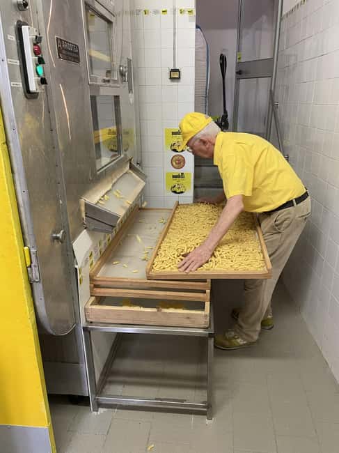 Tuscany private tour Chianni Valderra - Indulge in a Regional Meal at a Traditional Restaurant